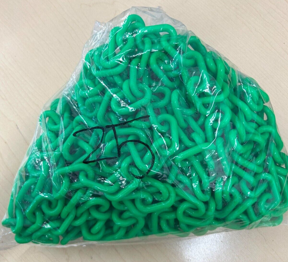 Plastic Green Chain Links for Crowd Control/Halloween/Prop Chains, etc (25 Ft.)