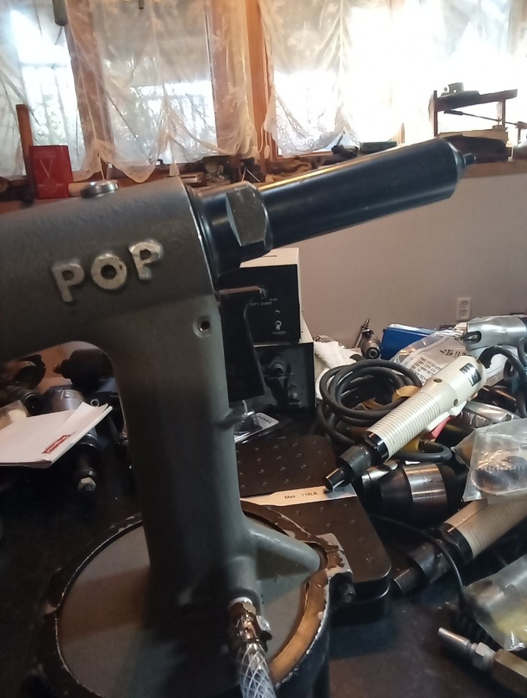 Emhart POP Pop Riveter. Model 5400