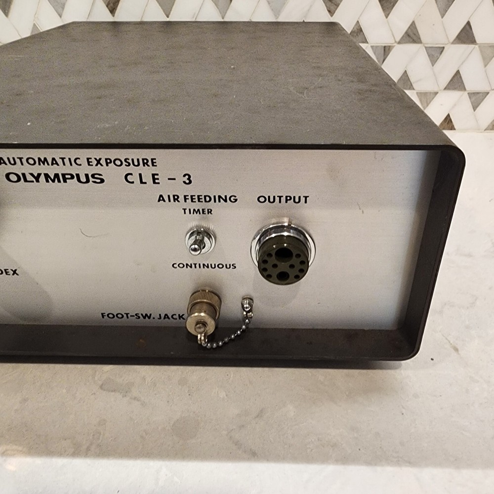 Olympus CLE 3 Endoscopy Cold Light Supply Source Great Condition