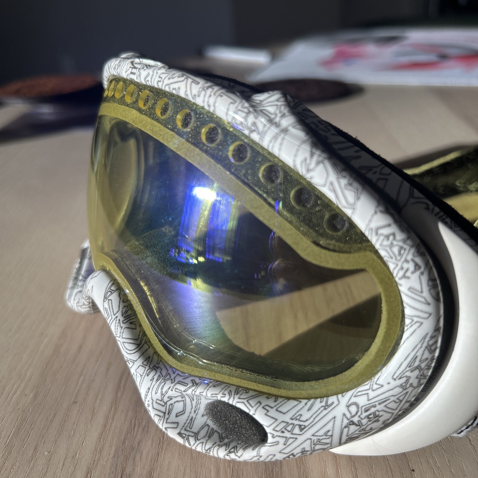 Oakley Crowbar Ski And Snowboard Goggles.