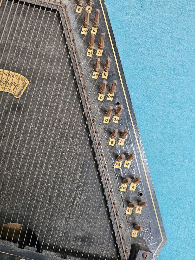 Oscar Schmidt 21-Chord Autoharp