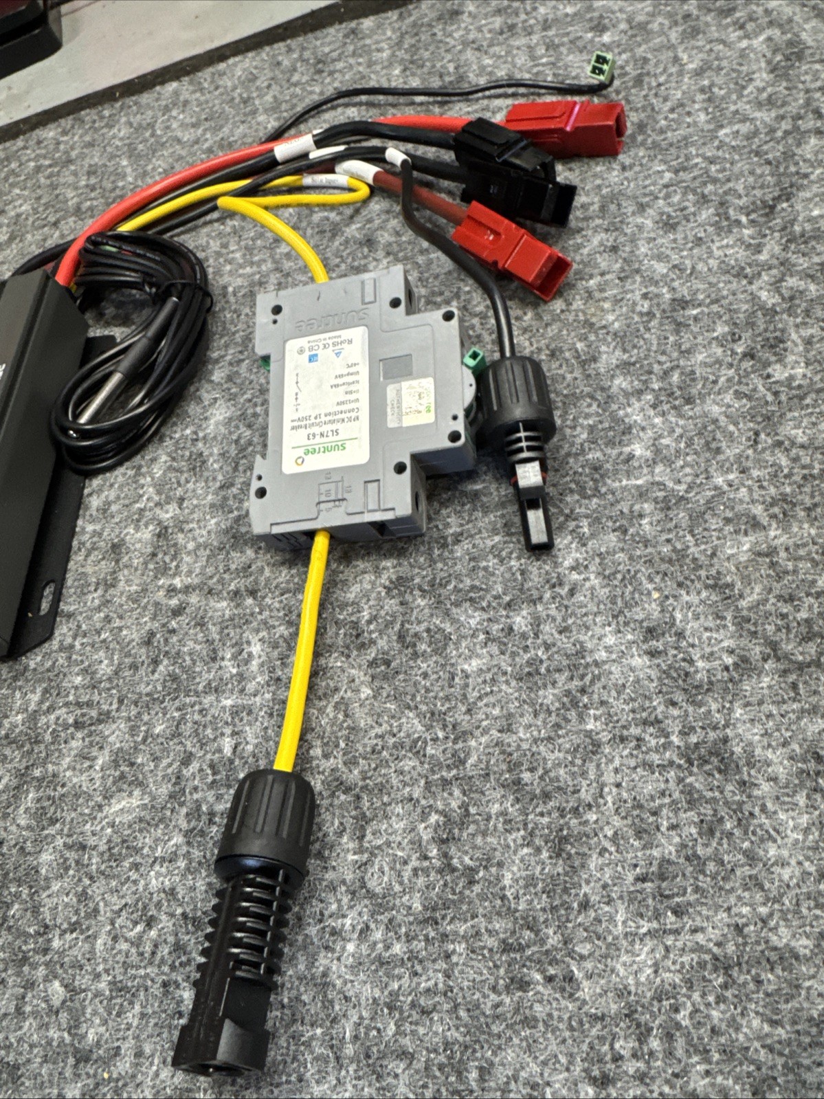 Renogy 12V 50A DC-DC Battery Charger w/MPPT Solar Input RV Marine Camping REGO