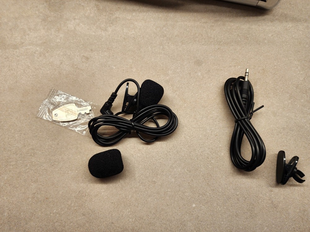 EXMAX EX938 Wireless Microphone System 1 Trasmiter 20 Receivers 20 Earbud + Case