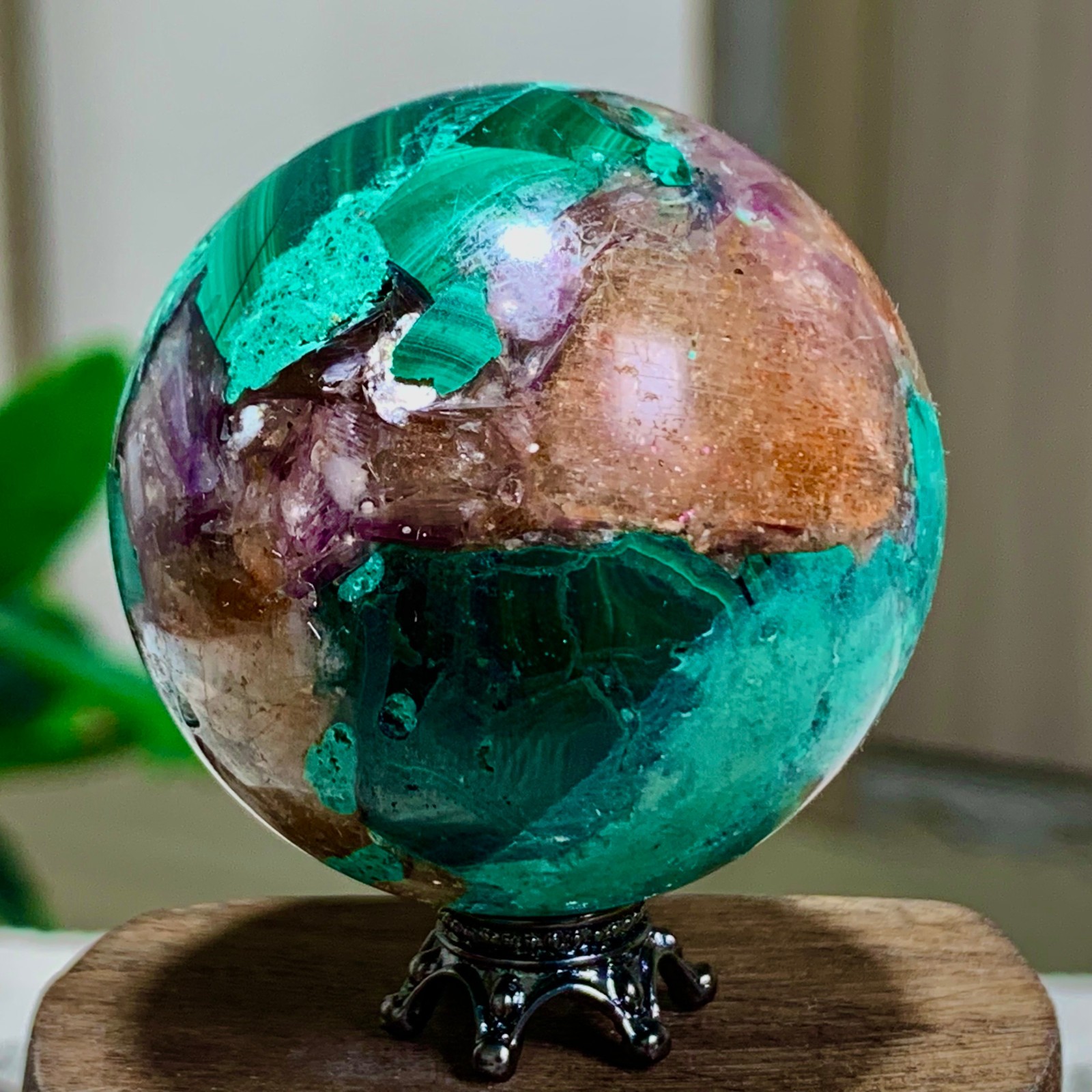 110G Newly discovered rare malachite purple mica symbiotic sphere restoration