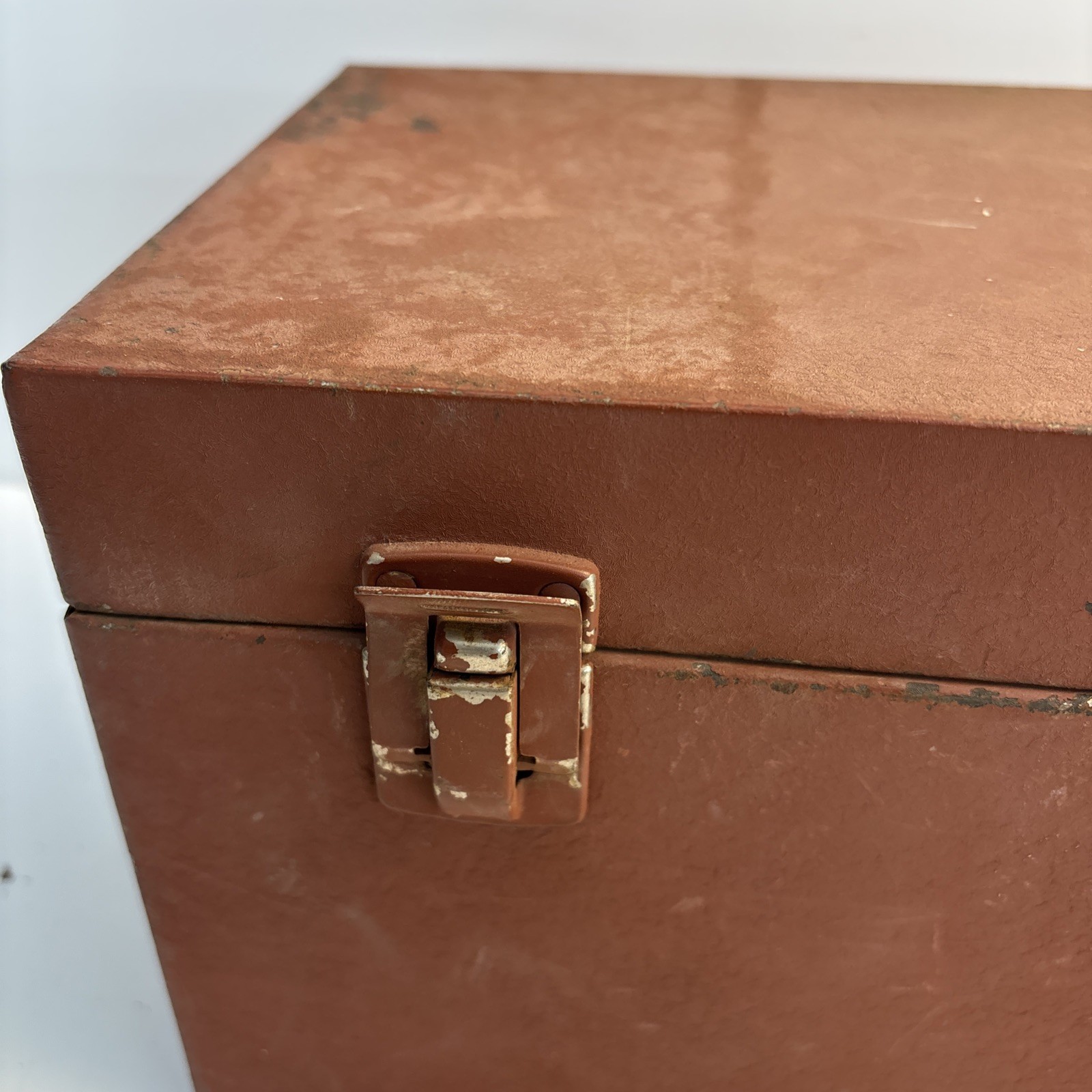 Vintage Kennedy S 19-035276 Metal Toolbox Chest Made in USA