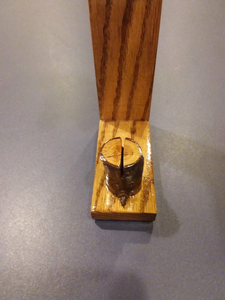 knife Display Stand. (VERTICAL)