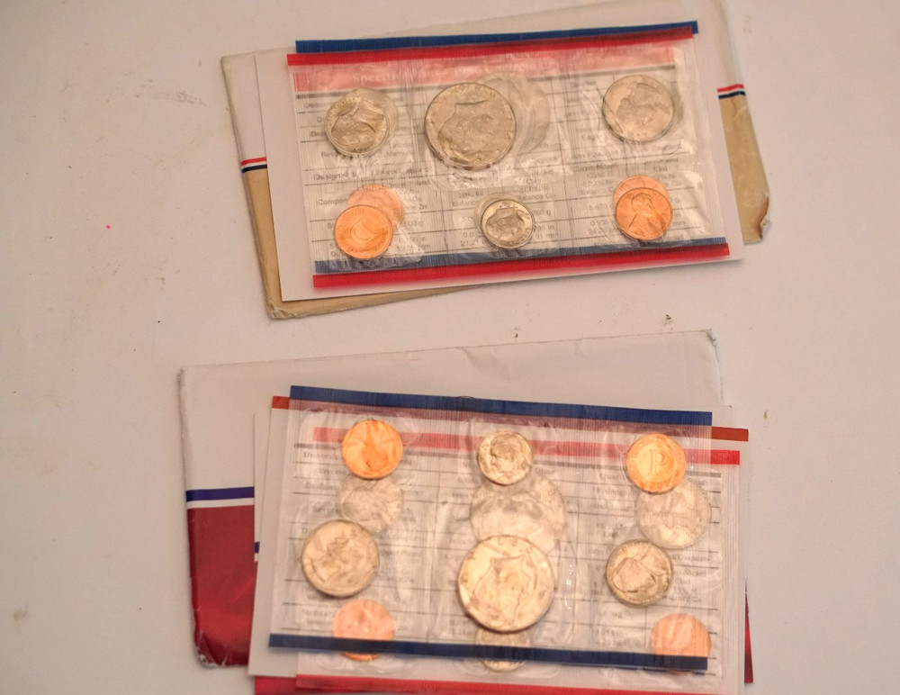 1986 & 1987 US Mint P & D Mint Sets (INV U)