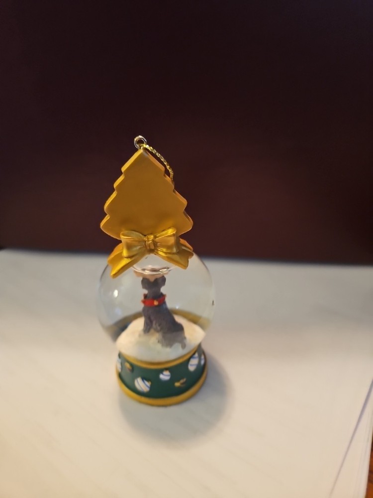 the danbury mint christmas mini globe snow