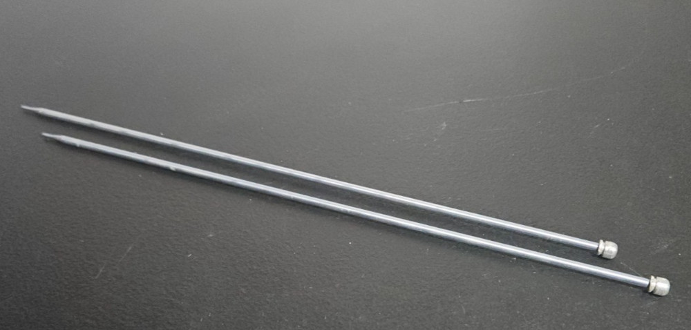 KNITTING NEEDLE SET. WINC #3