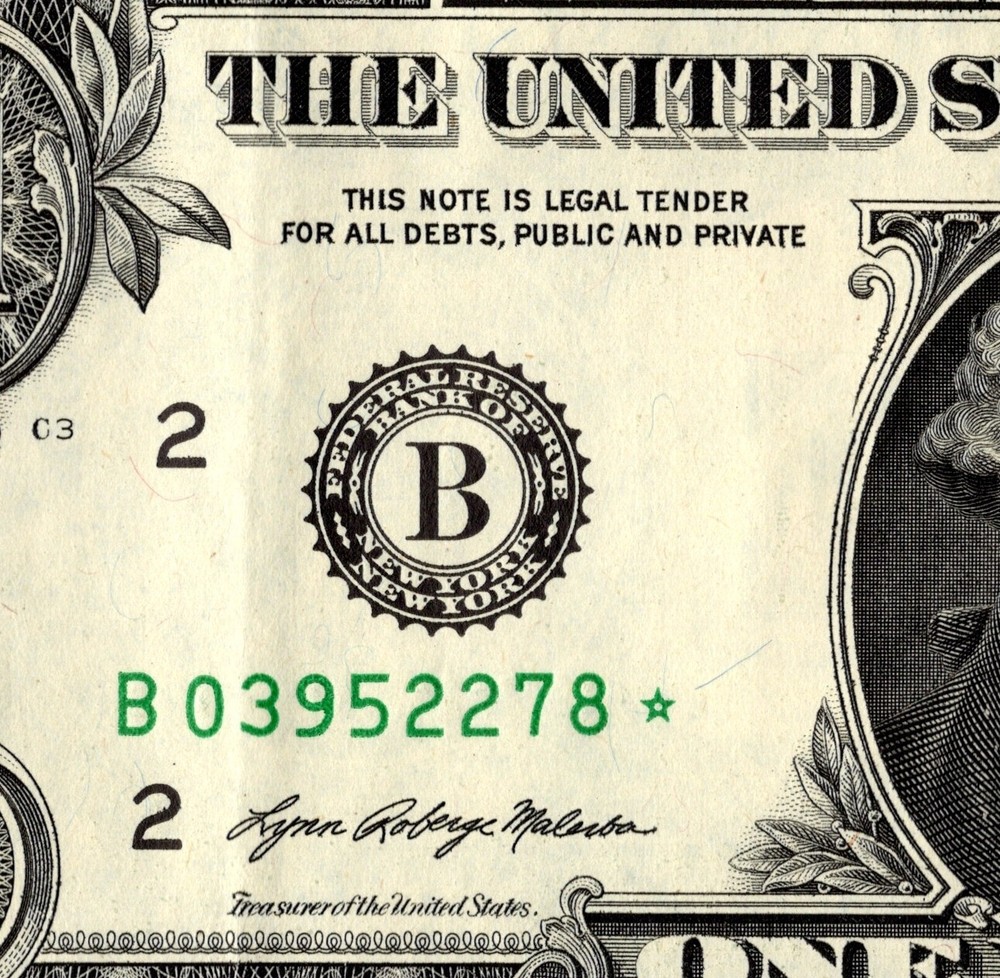 B STAR NOTE 2021 ONE DOLLAR B03952278* REGULAR RUN