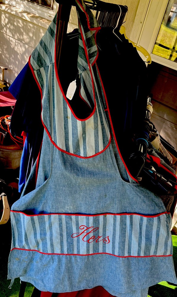 His and Hers Original Vintage 60’s Embroidered Adjustable Aprons / Cool !!
