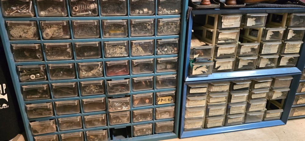 Slot machine test set for electrical operations