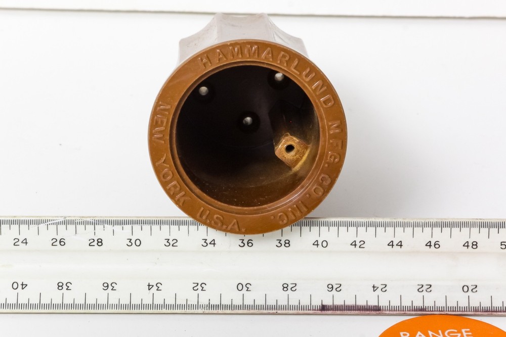Hammarlund SWF-5 plug-in coil form, 1 ½” diameter NOS