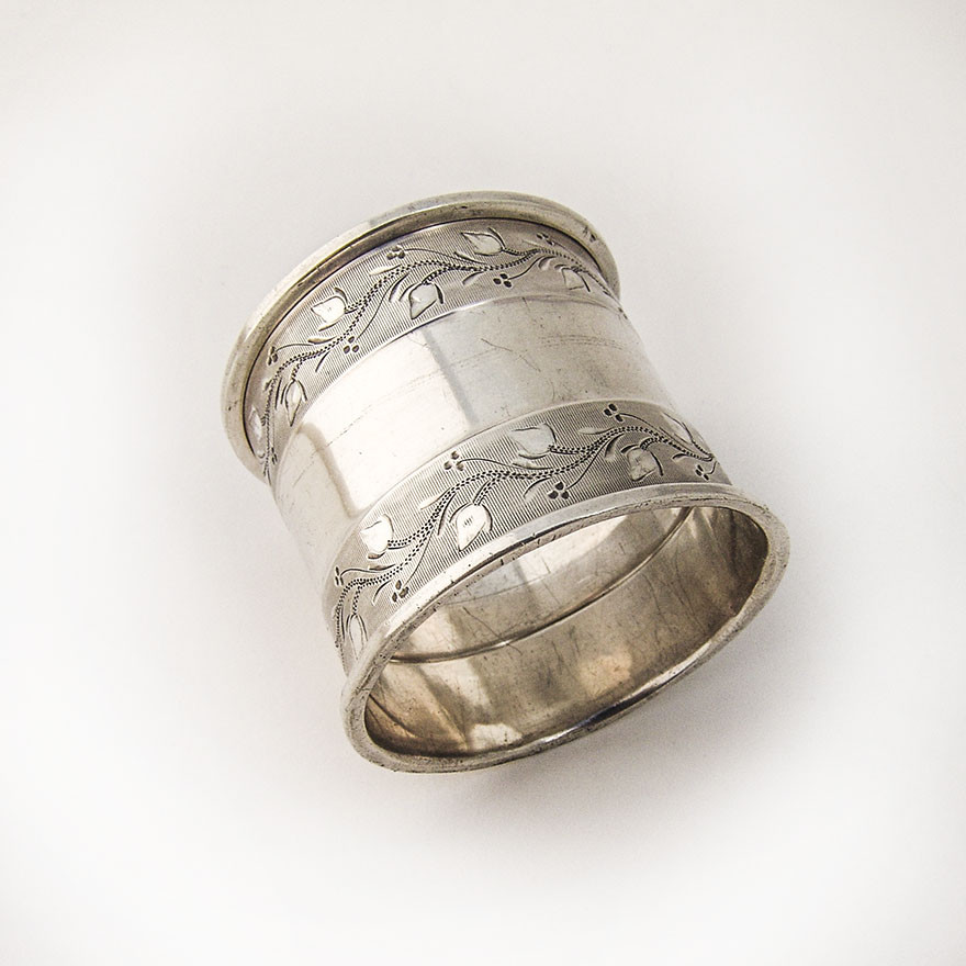 Napkin Ring Coin Silver Engraved Vine 1880