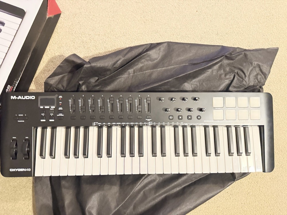 M-Audio Oxygen 49-Key Midi Keyboard Controller w/ Beat Pad