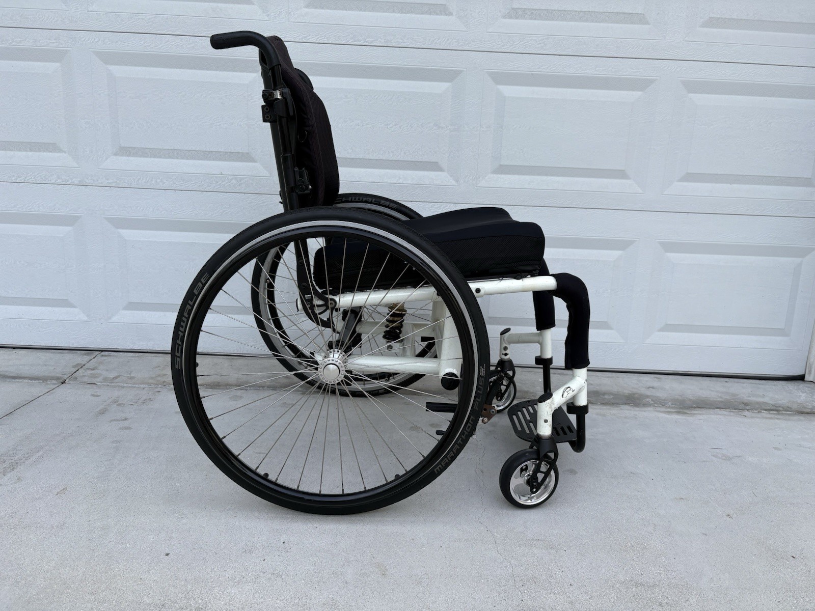 Quickie GT Rigid Wheelchair with XTR SUSPENSION shock