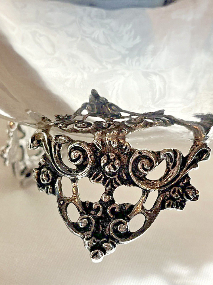Sterling Silver Oval Vegetable Dish Footed 510 Gr. 12" Long No Monogram