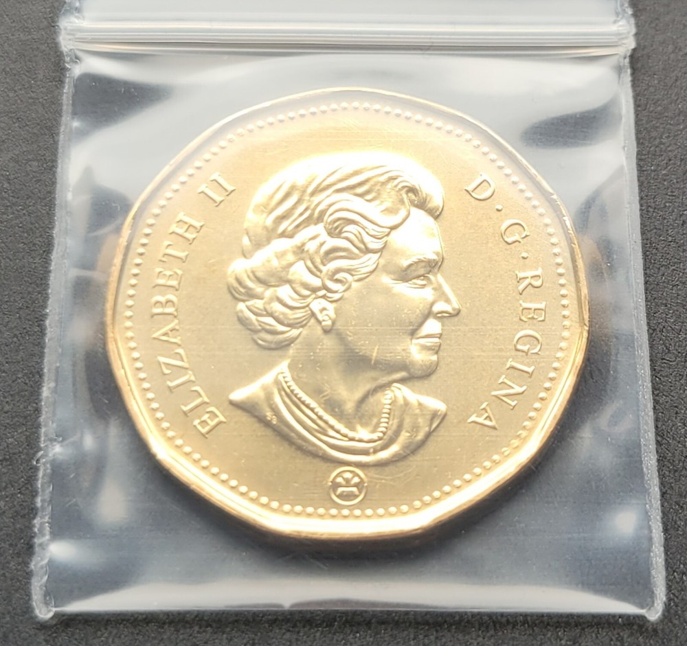 *** CANADA LOONIE 2008 *** FROM MINT ROLL ***