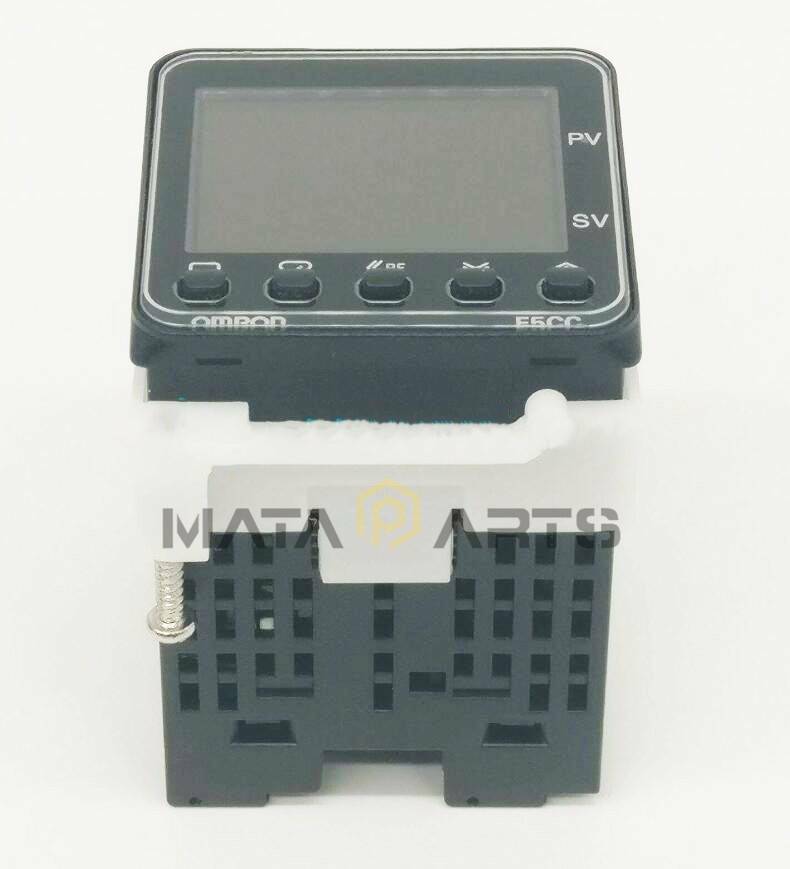 1Pcs Omron E5CC-QX2ASM-880 E5CCQX2ASM880 Temperature Controller New