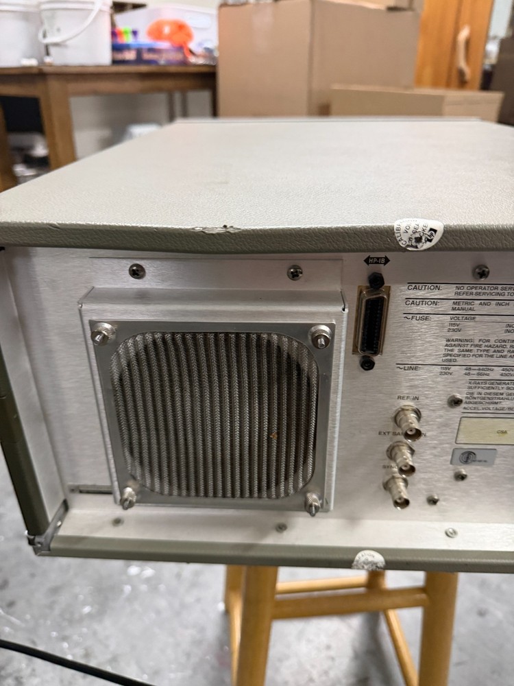 HP 3562A Dynamic Signal Analyzer Powers On Passes Self Tests See Notes