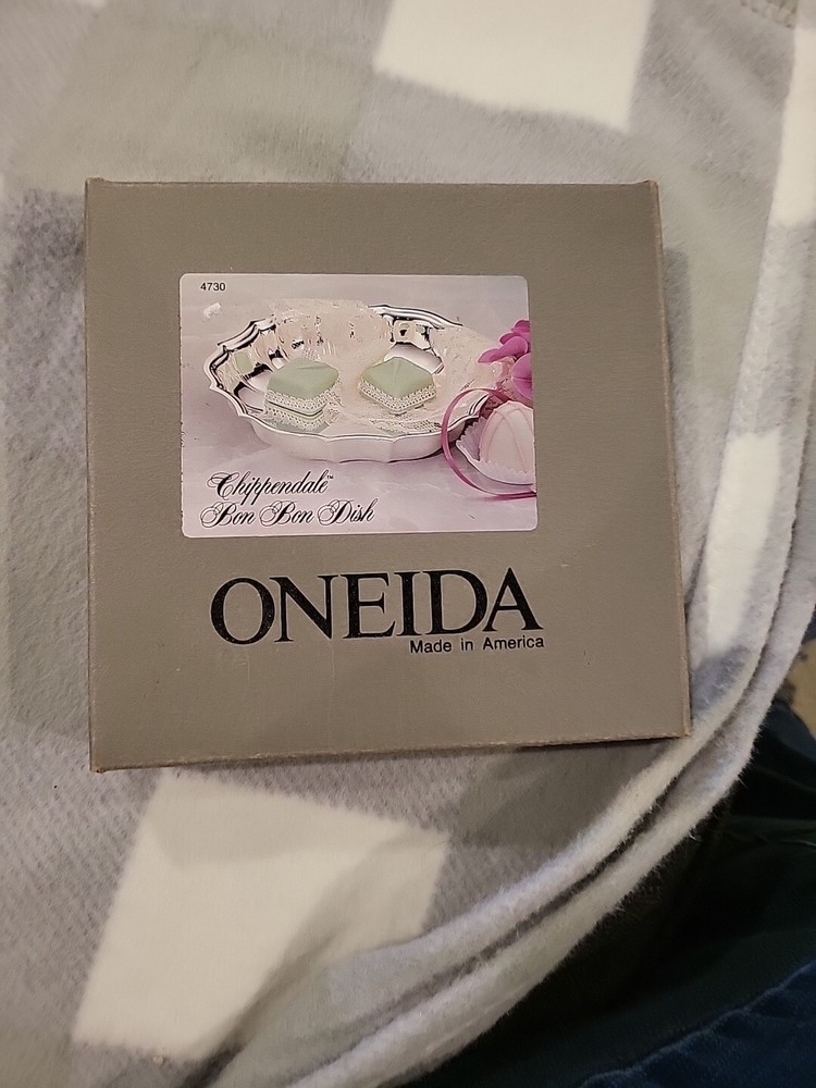 ONEIDA STAINLESS BON BON & MINT DISH USED