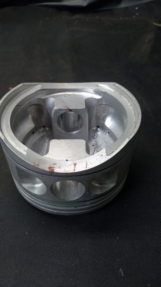 Lycoming piston P/N 69236