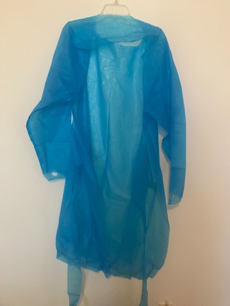 200 Count - Disposable Isolation Gown w/ Thumb Loop Fluid Resistant Polyethylene