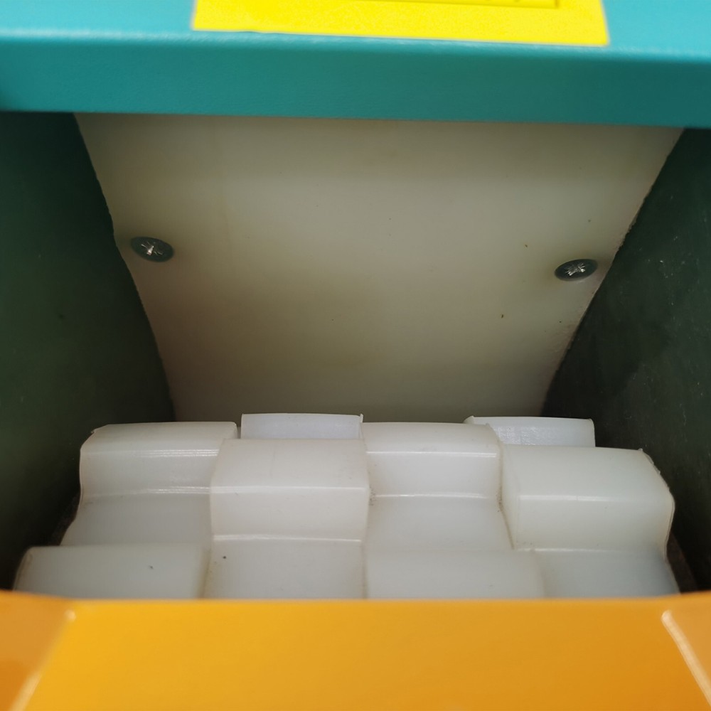 110V Automatic Garlic Separator Machine Small Dry Garlic Separating Machine