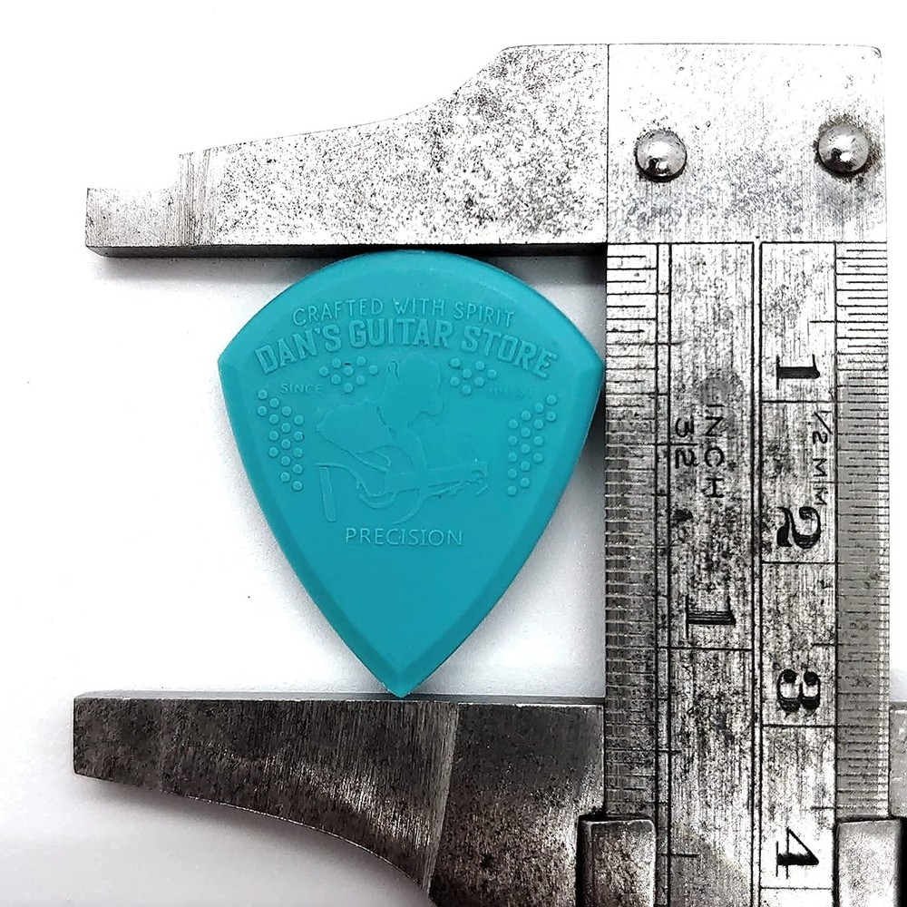 Dan's Guitar Store - Precision Pick - Medium-Small, Original
