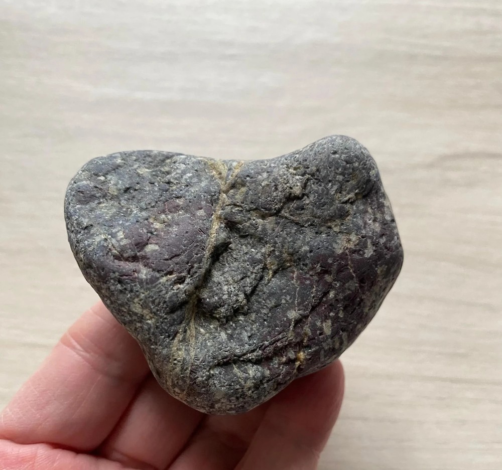 Heart Shaped Beach Stone 6.0 oz.