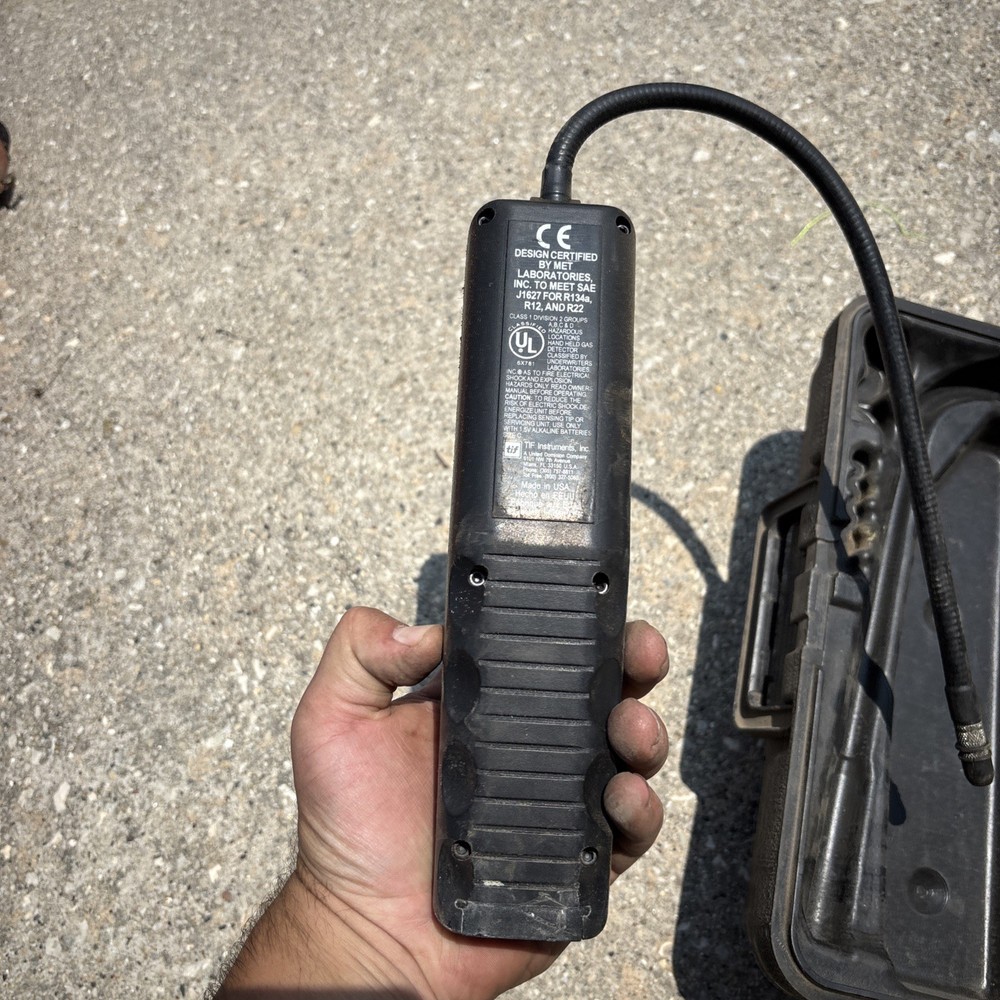 TIF XP1 Extra Performance Halogen Hawk Automatic Halogen Leak Detector