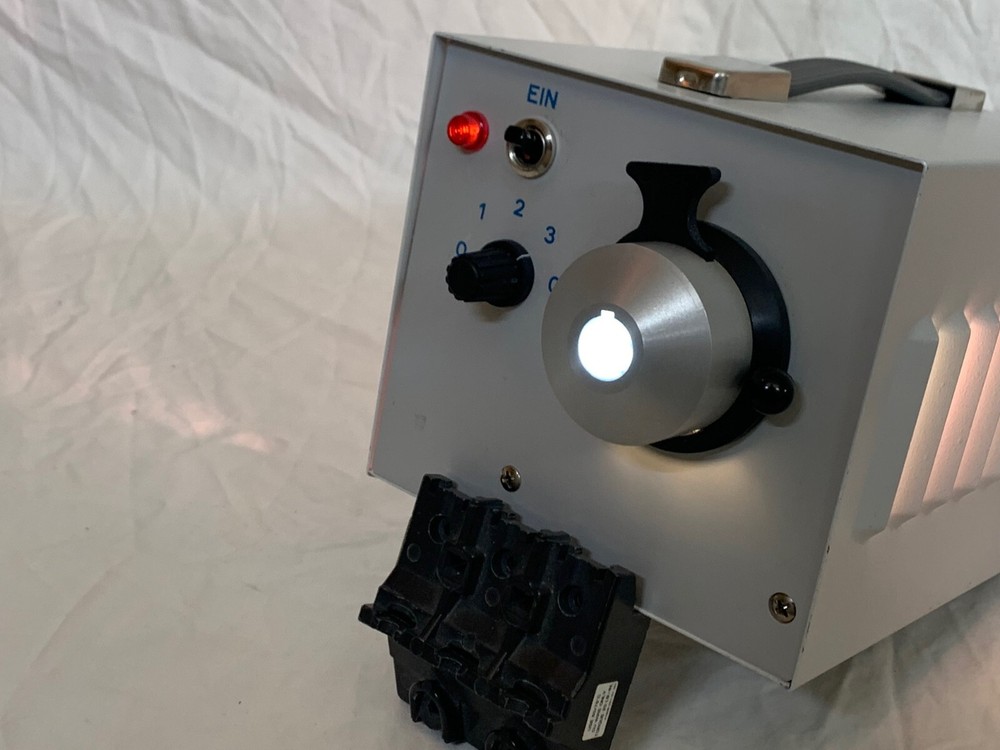 Fiber Optic Light Source Universal Scholly Fiberoptik 150H (Excellent Condition)