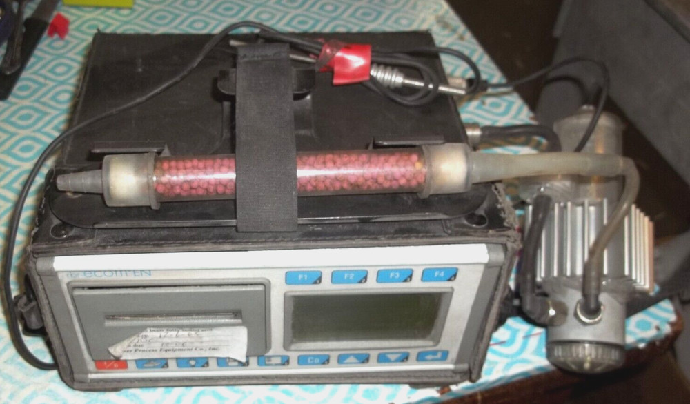 RBR-ECOM EN COMBUSTION GAS FLUE ANALYZER W/ CASE (604)