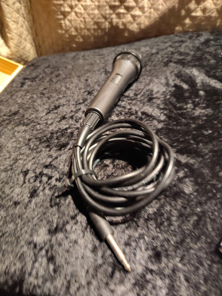 Unbranded Microphone With High Grade Low Noise Microphone Cable **READ**