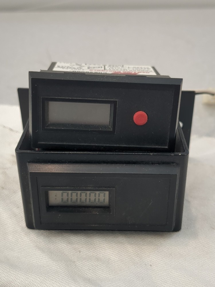 2x Red Lion Controls CUB3 Electronic Counter Panel Meter
