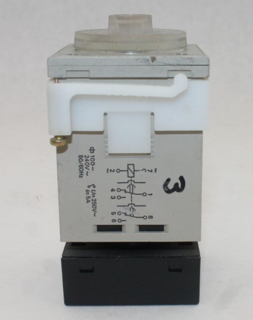 Omron H3CR-F8-300 Timer Relay With P3G-08 Base