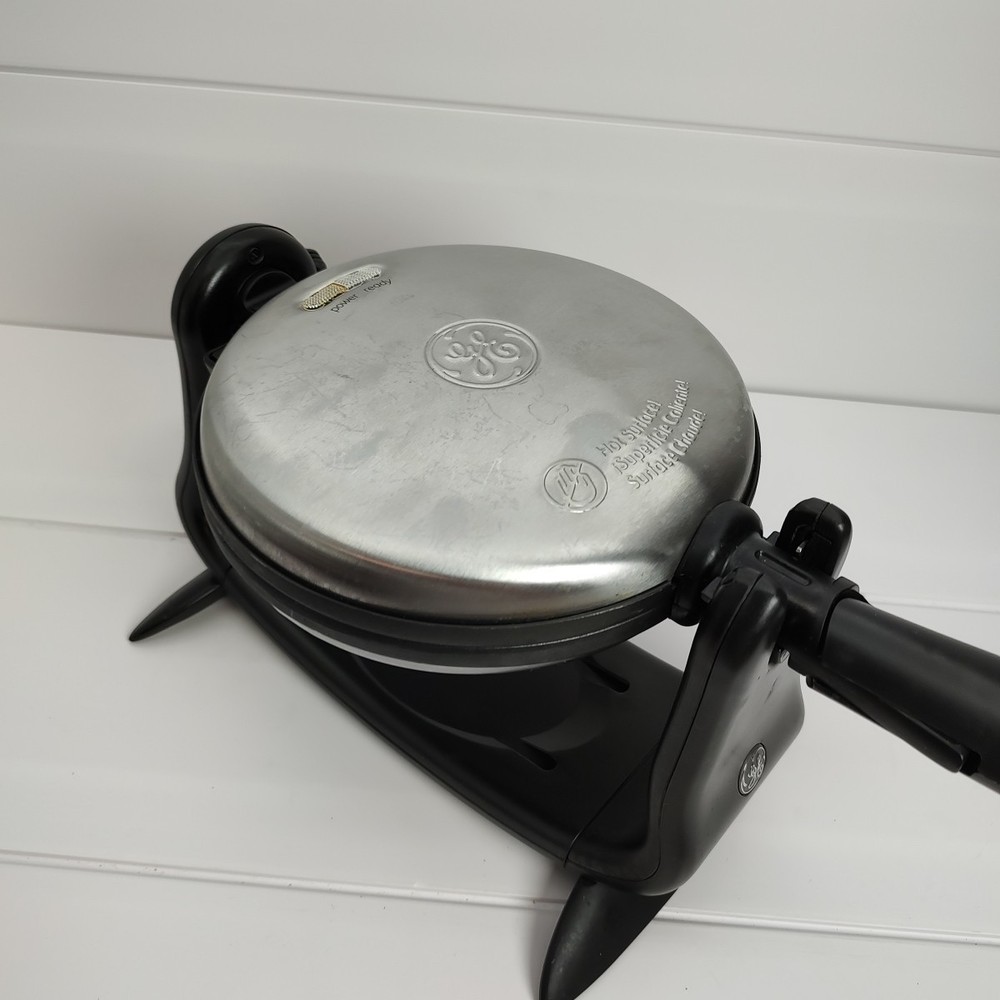 GE Rotating Belgium Waffle Maker Model 898678 Tested Works