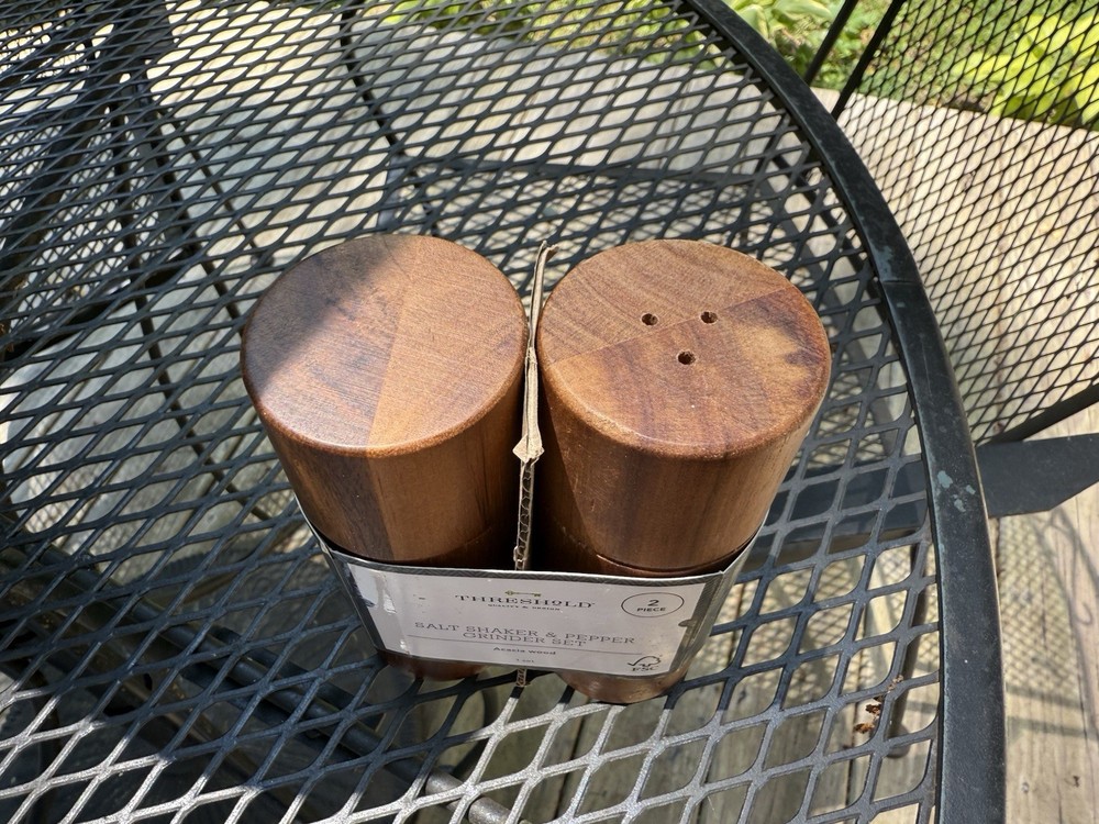 2pc Salt Shaker & Pepper Grinder Set - Threshold 5” New