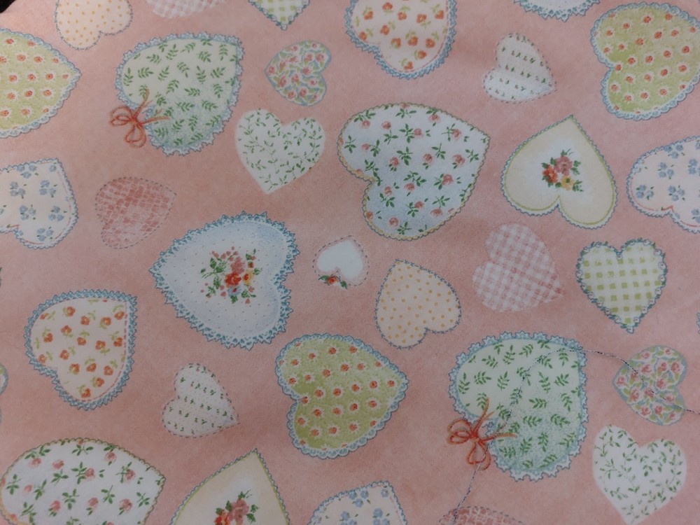 Ferret Luxury Sherpa Lined Corner Cubby - Pink Patchwork Hearts