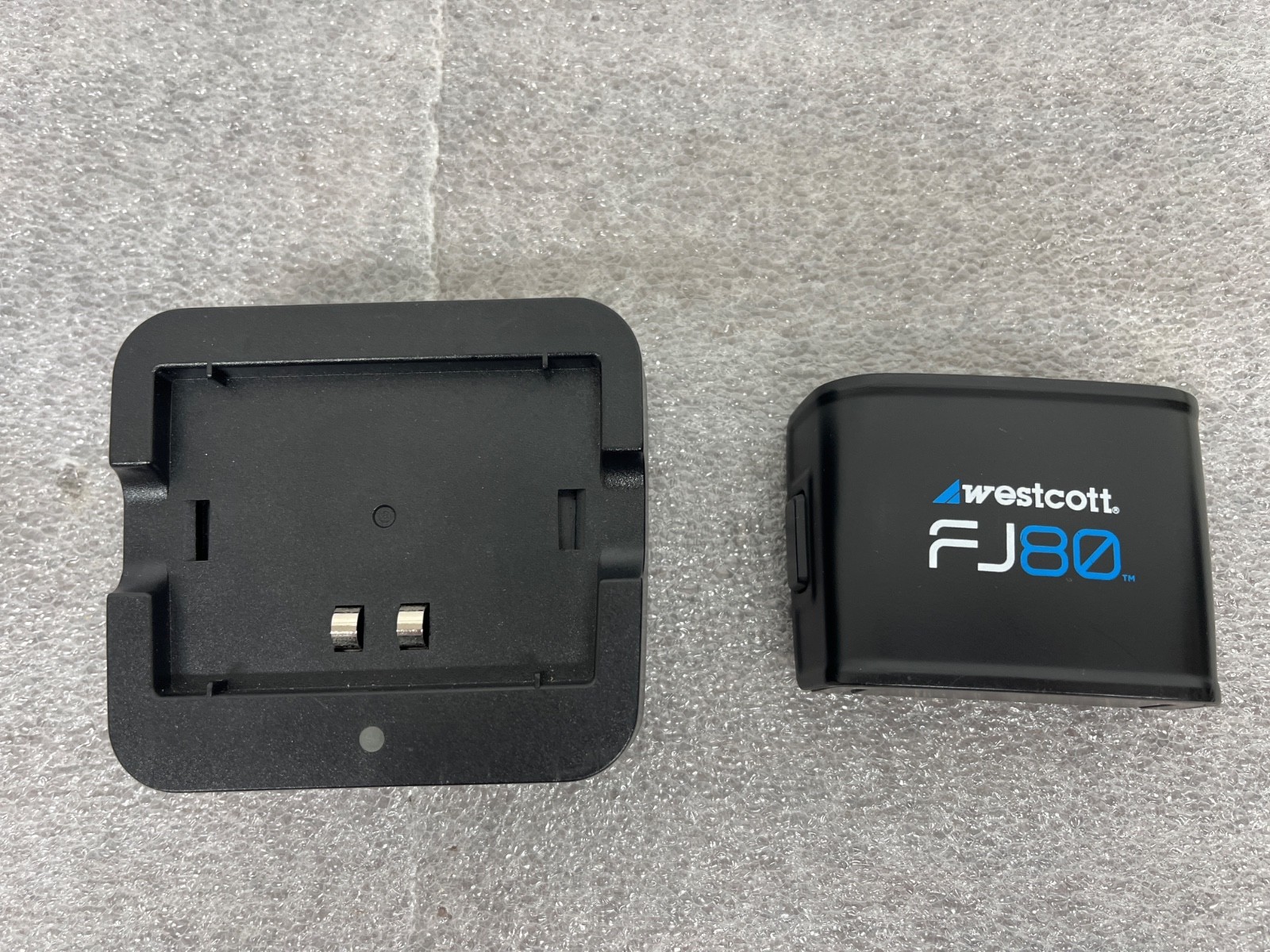 Westcott FJ80 Universal Touchscreen 80Ws Speedlight with battery & Charger