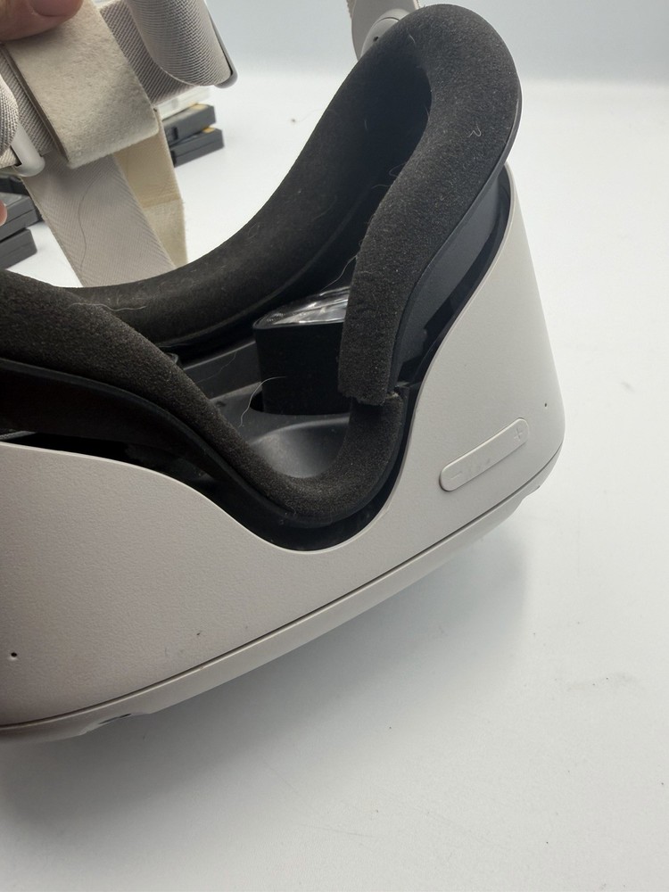 Meta Quest 2 - 64GB - Headset Only -