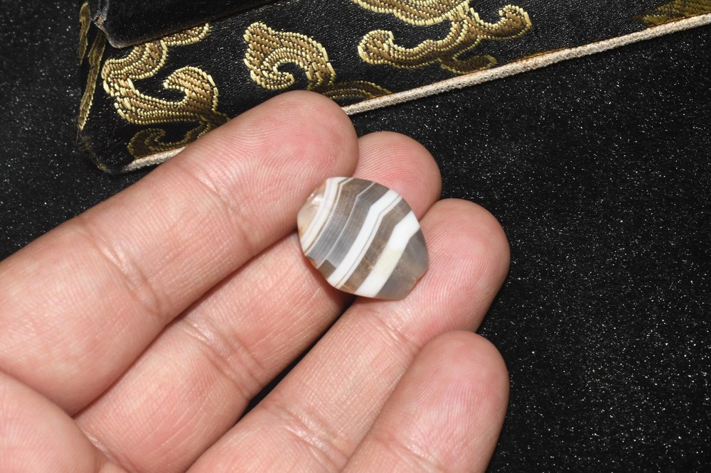 Authentic Ancient Bactrian Banded Agate Stone Dzi Bead in good Condition
