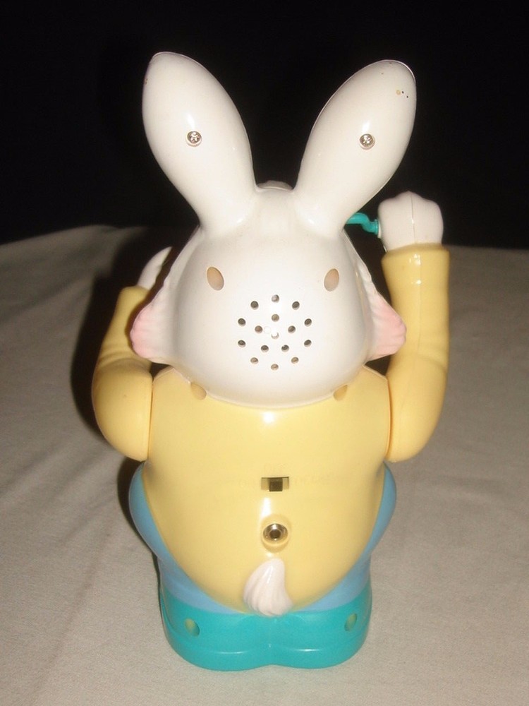 1995 MUSICAL BUBBLE BLOWING RABBIT W/BOX & A.C. ADAPTER MINT