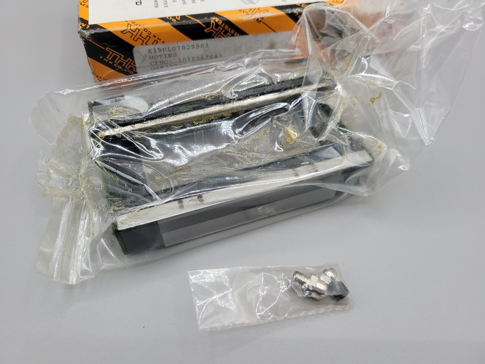 NEW THK GSR35T Linear SS Block Bearing Linear Motion