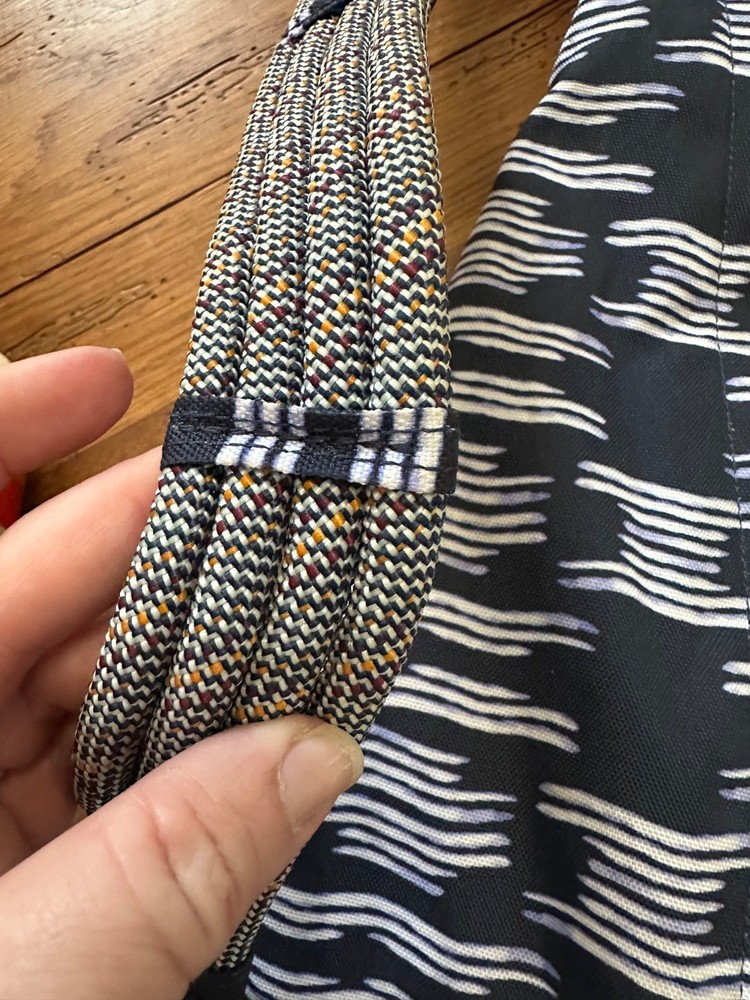 kavu sling back pack blue with stripes