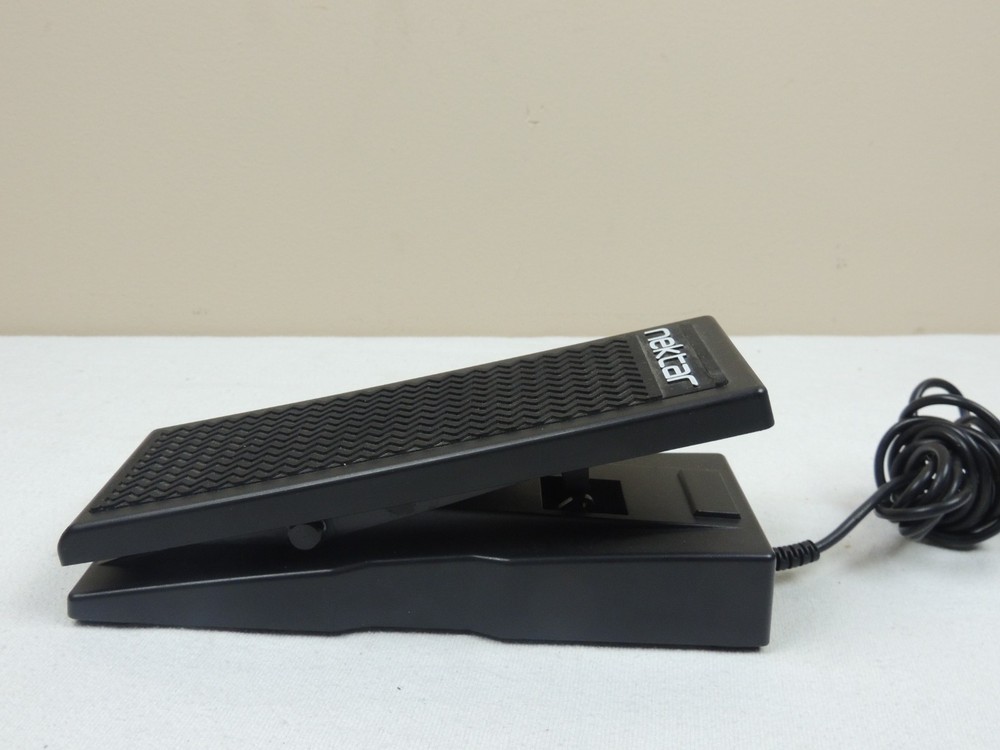 NEKTAR Technology Nektar Technology NX-P Universal Expression Pedal.