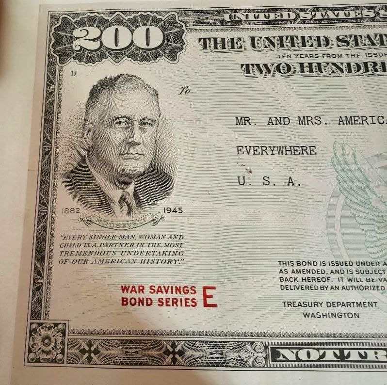 War Saving Bond $200.00 US WWII VICTORY LOAN STAMP on Linen R 000 000 000 E