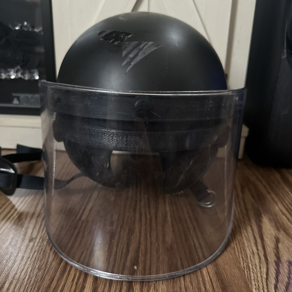 TR-1000 Riot Helmet