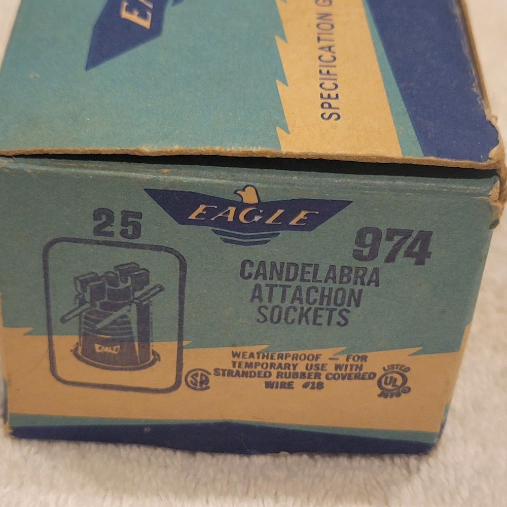 Box of 25 Eagle 974 CANDELABRA ATTACHON SOCKETS, NOS