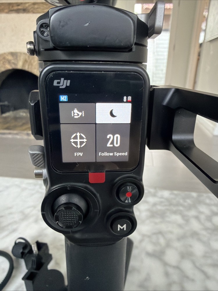 DJI RS 2 Gimbal Stabilizer Pro Combo